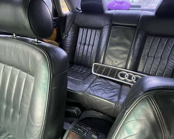 Черный Ауди А8, объемом двигателя 3.7 л и пробегом 900 тыс. км за 2600 $, фото 8 на Automoto.ua
