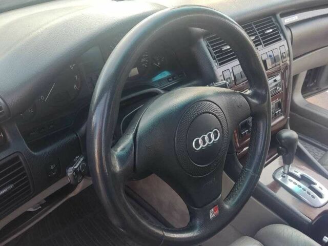 Чорний Ауді A8, об'ємом двигуна 4.2 л та пробігом 245 тис. км за 5400 $, фото 8 на Automoto.ua