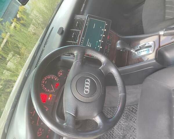 Чорний Ауді A8, об'ємом двигуна 2.8 л та пробігом 300 тис. км за 4500 $, фото 3 на Automoto.ua