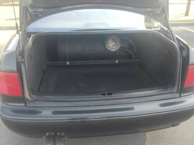 Чорний Ауді A8, об'ємом двигуна 4.2 л та пробігом 245 тис. км за 5400 $, фото 9 на Automoto.ua