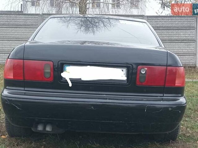 Чорний Ауді A8, об'ємом двигуна 2.5 л та пробігом 370 тис. км за 2856 $, фото 2 на Automoto.ua