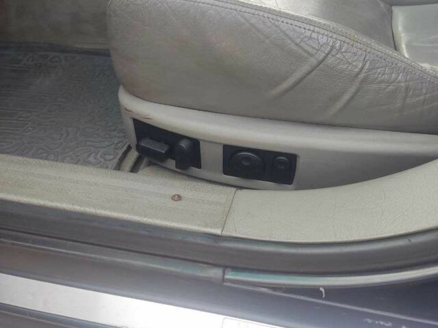 Чорний Ауді A8, об'ємом двигуна 4.2 л та пробігом 245 тис. км за 5400 $, фото 6 на Automoto.ua