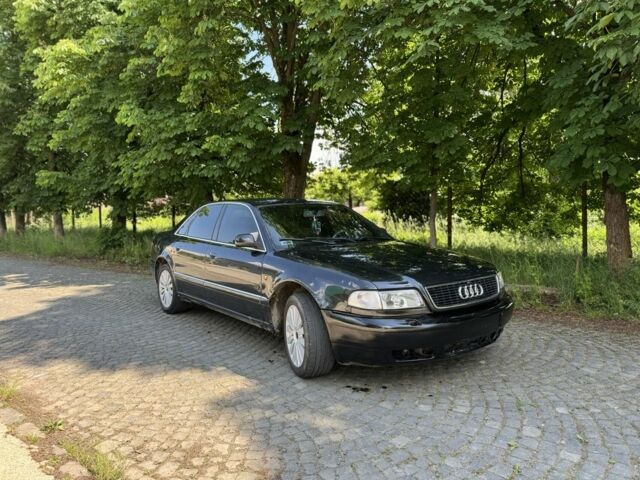 Черный Ауди А8, объемом двигателя 2.5 л и пробегом 350 тыс. км за 3300 $, фото 1 на Automoto.ua