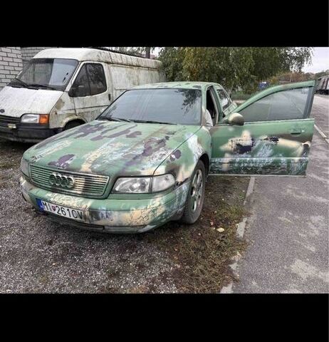 Чорний Ауді A8, об'ємом двигуна 3.7 л та пробігом 300 тис. км за 1200 $, фото 2 на Automoto.ua