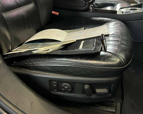 Черный Ауди А8, объемом двигателя 4.2 л и пробегом 358 тыс. км за 4000 $, фото 6 на Automoto.ua