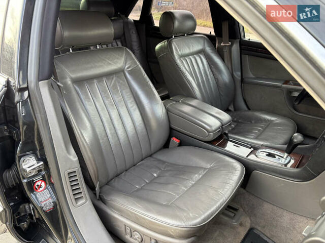 Чорний Ауді A8, об'ємом двигуна 4.2 л та пробігом 297 тис. км за 8500 $, фото 11 на Automoto.ua