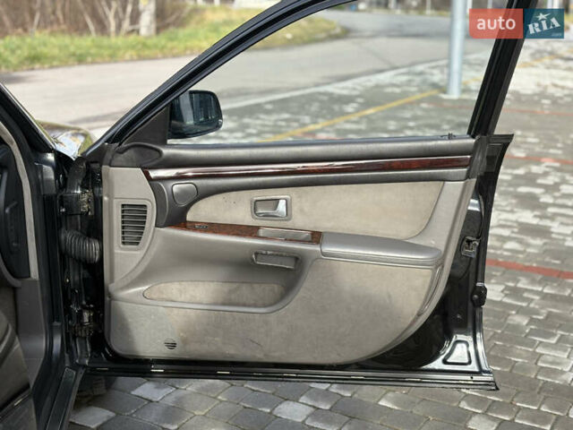 Чорний Ауді A8, об'ємом двигуна 4.2 л та пробігом 297 тис. км за 8500 $, фото 19 на Automoto.ua