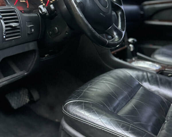 Чорний Ауді A8, об'ємом двигуна 4.2 л та пробігом 450 тис. км за 5000 $, фото 17 на Automoto.ua