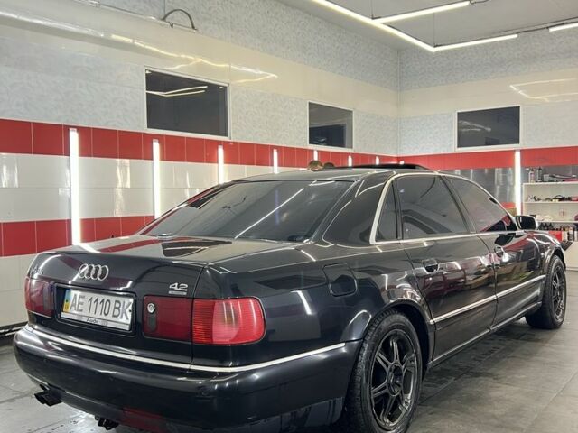 Чорний Ауді A8, об'ємом двигуна 4.2 л та пробігом 299 тис. км за 3899 $, фото 2 на Automoto.ua