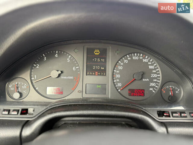 Чорний Ауді A8, об'ємом двигуна 4.2 л та пробігом 297 тис. км за 8500 $, фото 33 на Automoto.ua