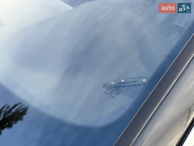 Чорний Ауді A8, об'ємом двигуна 4.2 л та пробігом 297 тис. км за 8500 $, фото 31 на Automoto.ua