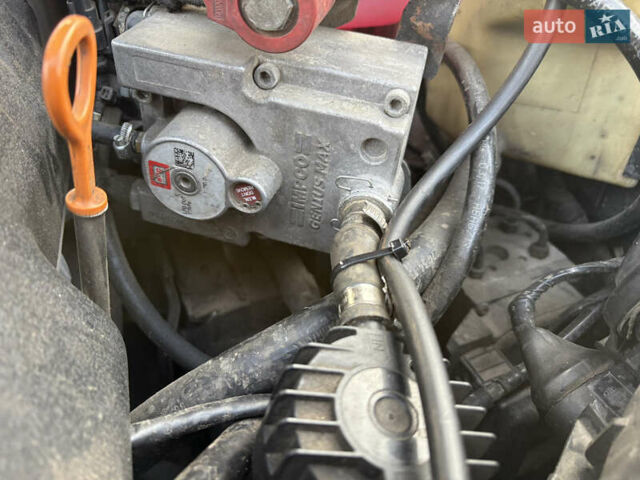 Чорний Ауді A8, об'ємом двигуна 4.2 л та пробігом 297 тис. км за 8500 $, фото 25 на Automoto.ua