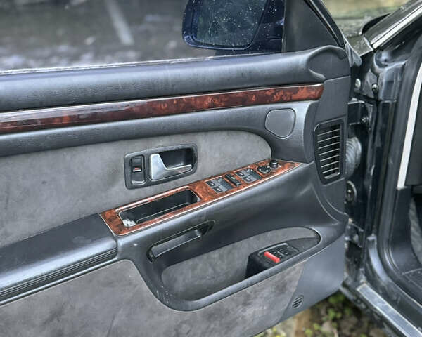 Чорний Ауді A8, об'ємом двигуна 4.2 л та пробігом 450 тис. км за 5000 $, фото 20 на Automoto.ua