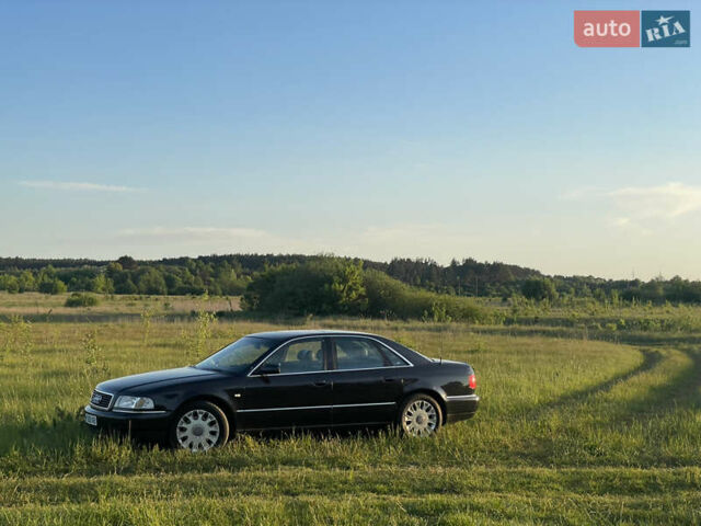 Черный Ауди А8, объемом двигателя 3.3 л и пробегом 380 тыс. км за 6400 $, фото 1 на Automoto.ua