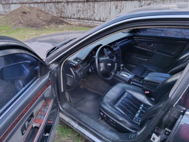 Черный Ауди А8, объемом двигателя 0 л и пробегом 430 тыс. км за 2800 $, фото 4 на Automoto.ua