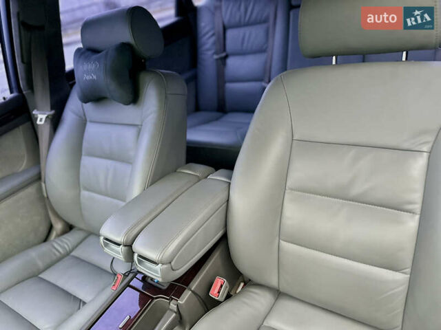 Чорний Ауді A8, об'ємом двигуна 4.17 л та пробігом 375 тис. км за 10000 $, фото 22 на Automoto.ua