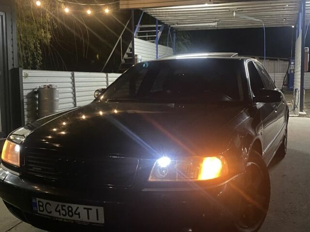 Чорний Ауді A8, об'ємом двигуна 3.3 л та пробігом 275 тис. км за 2800 $, фото 5 на Automoto.ua