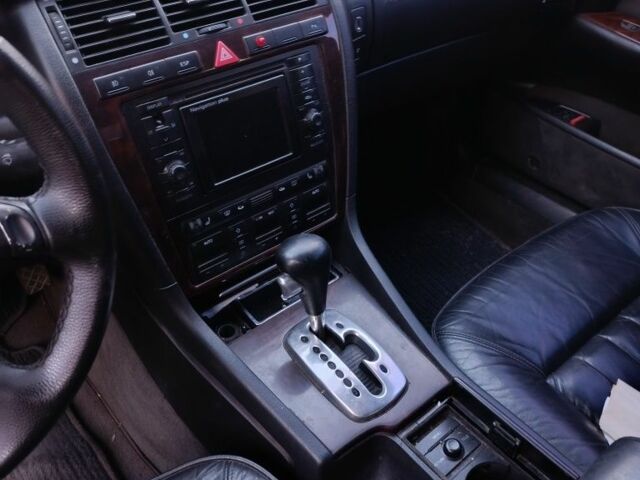 Черный Ауди А8, объемом двигателя 0 л и пробегом 430 тыс. км за 2800 $, фото 7 на Automoto.ua