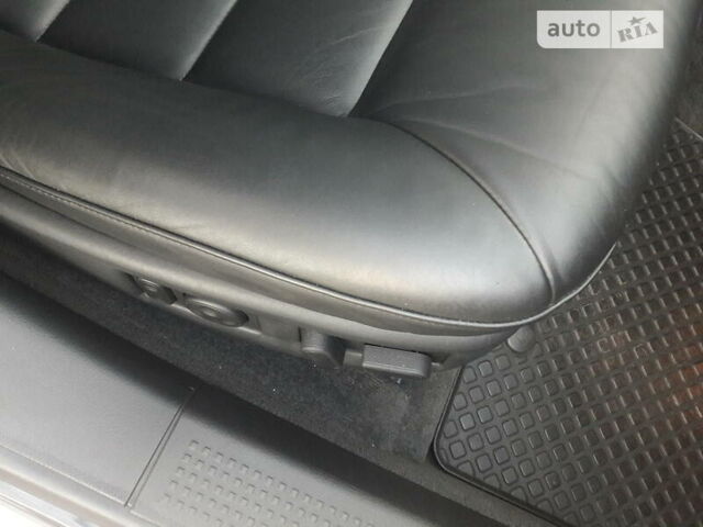 Черный Ауди А8, объемом двигателя 6 л и пробегом 77 тыс. км за 29999 $, фото 77 на Automoto.ua