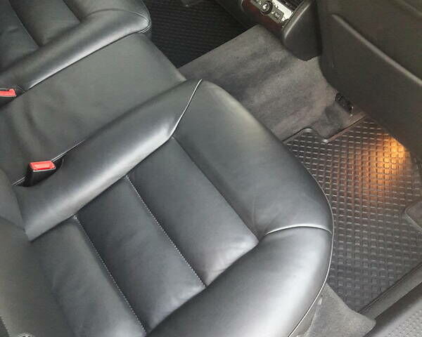 Черный Ауди А8, объемом двигателя 6 л и пробегом 77 тыс. км за 29999 $, фото 72 на Automoto.ua