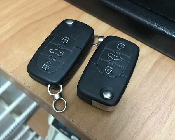 Черный Ауди А8, объемом двигателя 6 л и пробегом 77 тыс. км за 29999 $, фото 86 на Automoto.ua