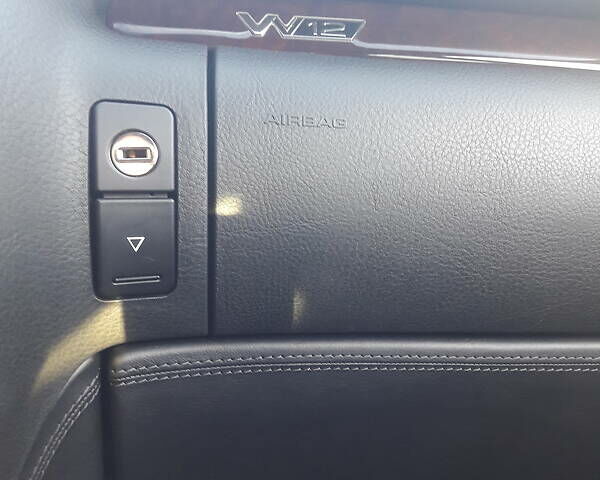 Черный Ауди А8, объемом двигателя 6 л и пробегом 77 тыс. км за 29999 $, фото 56 на Automoto.ua