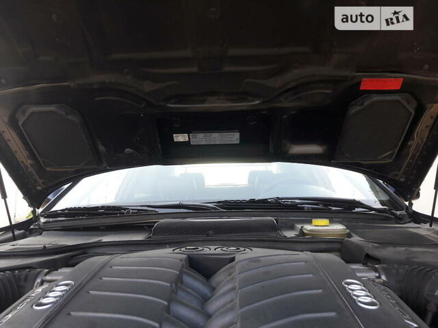 Черный Ауди А8, объемом двигателя 6 л и пробегом 77 тыс. км за 29999 $, фото 28 на Automoto.ua