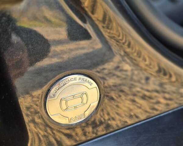 Чорний Ауді A8, об'ємом двигуна 3.9 л та пробігом 407 тис. км за 10000 $, фото 20 на Automoto.ua