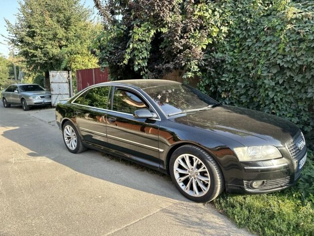 Черный Ауди А8, объемом двигателя 4.2 л и пробегом 320 тыс. км за 5500 $, фото 2 на Automoto.ua
