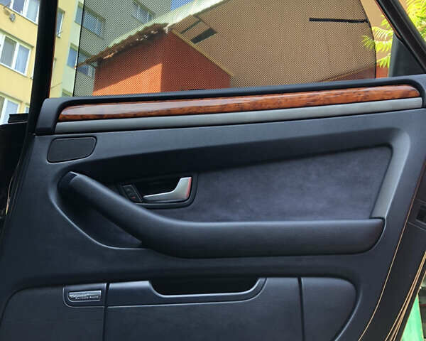 Чорний Ауді A8, об'ємом двигуна 4.2 л та пробігом 297 тис. км за 7500 $, фото 11 на Automoto.ua