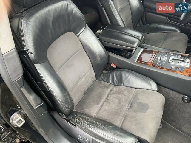 Чорний Ауді A8, об'ємом двигуна 3.7 л та пробігом 290 тис. км за 4600 $, фото 36 на Automoto.ua