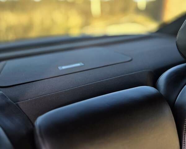 Чорний Ауді A8, об'ємом двигуна 3.9 л та пробігом 407 тис. км за 10000 $, фото 9 на Automoto.ua