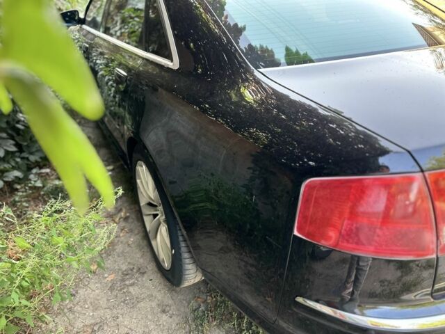 Черный Ауди А8, объемом двигателя 4.2 л и пробегом 320 тыс. км за 5500 $, фото 4 на Automoto.ua