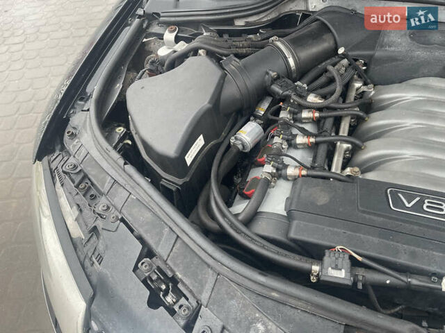 Черный Ауди А8, объемом двигателя 3.7 л и пробегом 300 тыс. км за 4499 $, фото 39 на Automoto.ua