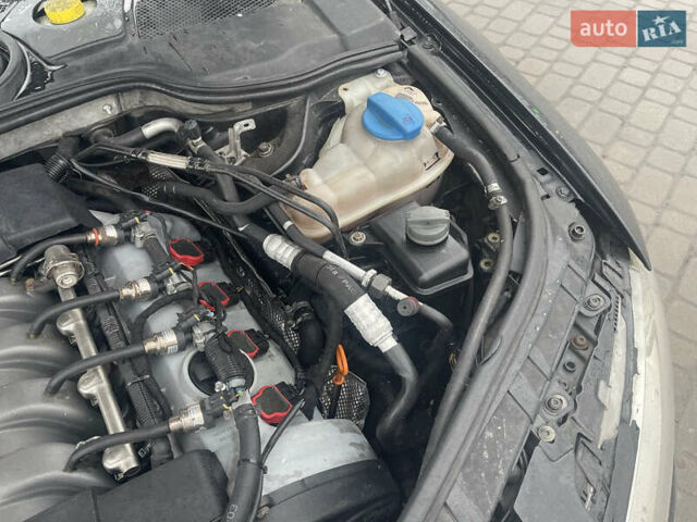 Черный Ауди А8, объемом двигателя 3.7 л и пробегом 300 тыс. км за 4499 $, фото 38 на Automoto.ua