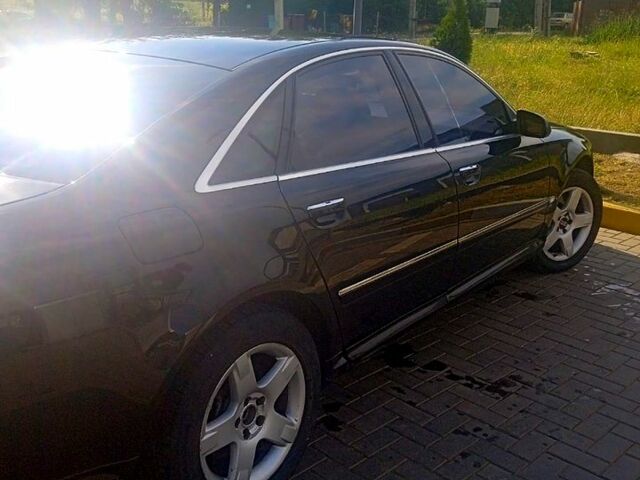 Чорний Ауді A8, об'ємом двигуна 4.2 л та пробігом 236 тис. км за 8888 $, фото 8 на Automoto.ua