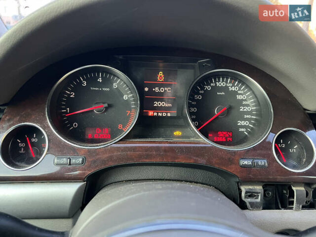 Черный Ауди А8, объемом двигателя 2.98 л и пробегом 336 тыс. км за 6000 $, фото 8 на Automoto.ua