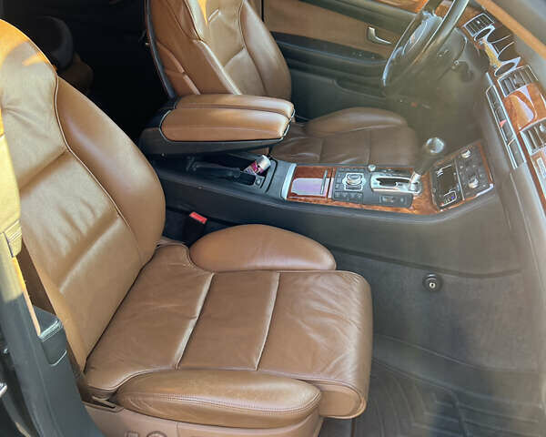 Ауди А8 2004 в Хмельницком на Automoto.ua Черный Ауди А8, объемом двигателя 4.2 л и пробегом 204 тыс. км за 8700 $, фото 8 на Automoto.ua