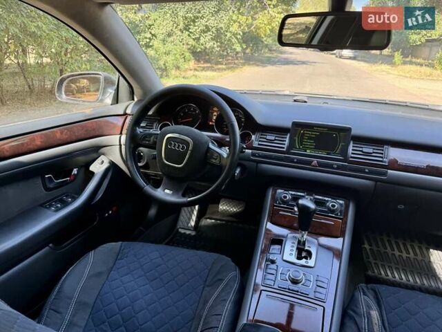 Чорний Ауді A8, об'ємом двигуна 4.2 л та пробігом 410 тис. км за 5600 $, фото 18 на Automoto.ua