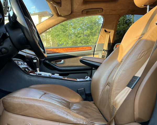 Ауди А8 2004 в Хмельницком на Automoto.ua Черный Ауди А8, объемом двигателя 4.2 л и пробегом 204 тыс. км за 8700 $, фото 4 на Automoto.ua