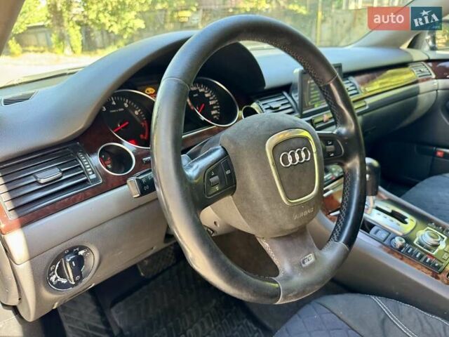 Чорний Ауді A8, об'ємом двигуна 4.2 л та пробігом 410 тис. км за 5600 $, фото 56 на Automoto.ua