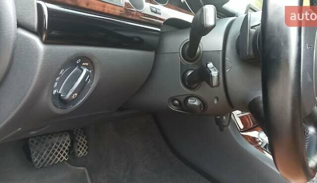 Чорний Ауді A8, об'ємом двигуна 3 л та пробігом 263 тис. км за 9500 $, фото 13 на Automoto.ua