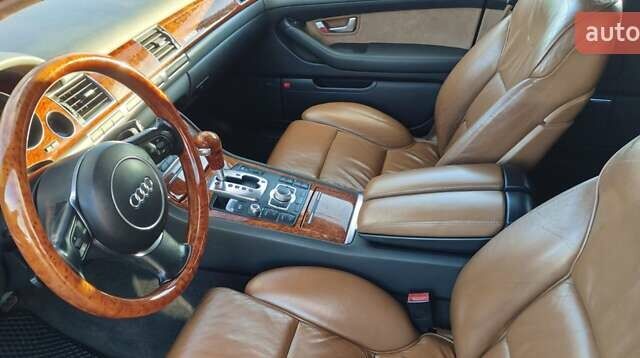 Черный Ауди А8, объемом двигателя 4.2 л и пробегом 326 тыс. км за 5800 $, фото 5 на Automoto.ua
