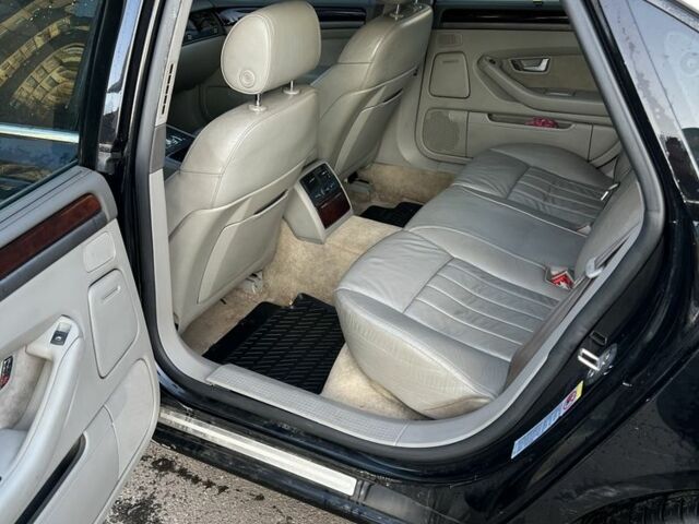 Черный Ауди А8, объемом двигателя 3 л и пробегом 336 тыс. км за 6000 $, фото 6 на Automoto.ua