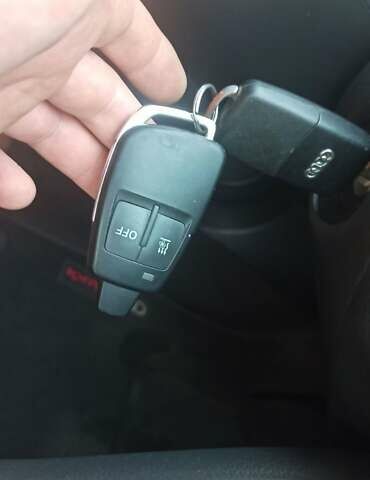 Чорний Ауді A8, об'ємом двигуна 3 л та пробігом 263 тис. км за 9500 $, фото 3 на Automoto.ua