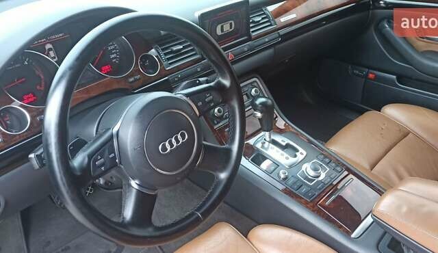 Чорний Ауді A8, об'ємом двигуна 3 л та пробігом 263 тис. км за 9500 $, фото 12 на Automoto.ua