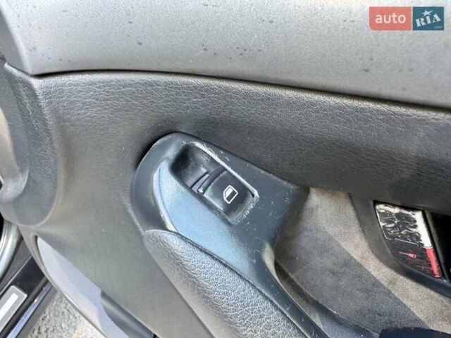Чорний Ауді A8, об'ємом двигуна 4.2 л та пробігом 410 тис. км за 5600 $, фото 60 на Automoto.ua