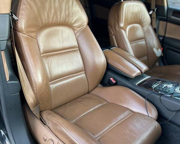 Черный Ауди А8, объемом двигателя 3 л и пробегом 441 тыс. км за 6700 $, фото 16 на Automoto.ua