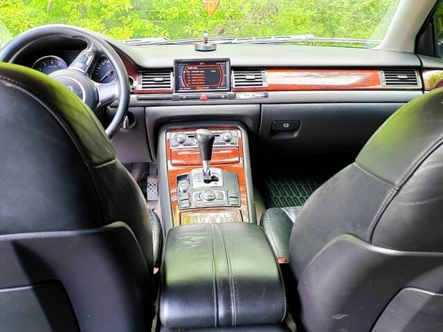 Чорний Ауді A8, об'ємом двигуна 3 л та пробігом 390 тис. км за 9000 $, фото 3 на Automoto.ua