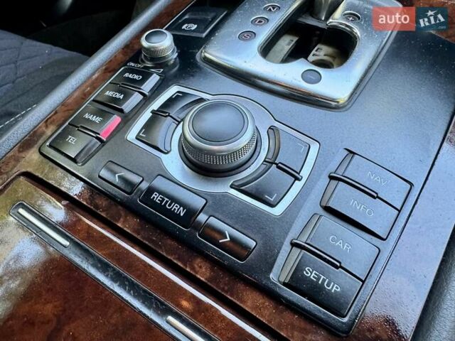 Чорний Ауді A8, об'ємом двигуна 4.2 л та пробігом 410 тис. км за 5600 $, фото 43 на Automoto.ua